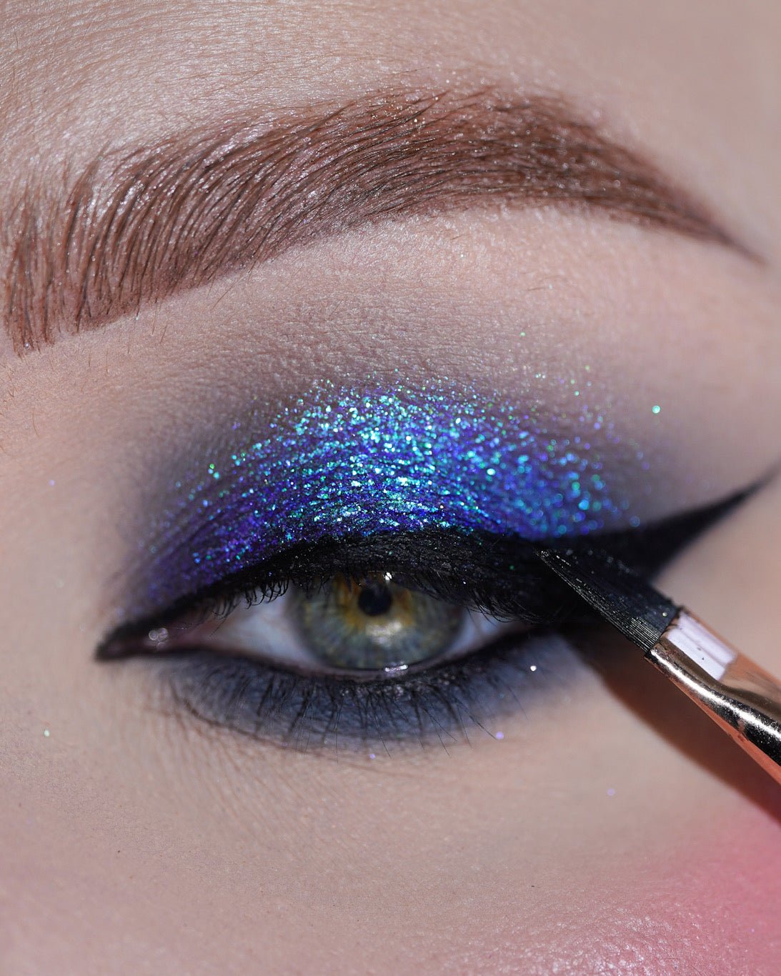 K26 Eyeliner Essential Makeup Brush - Karla Cosmetics