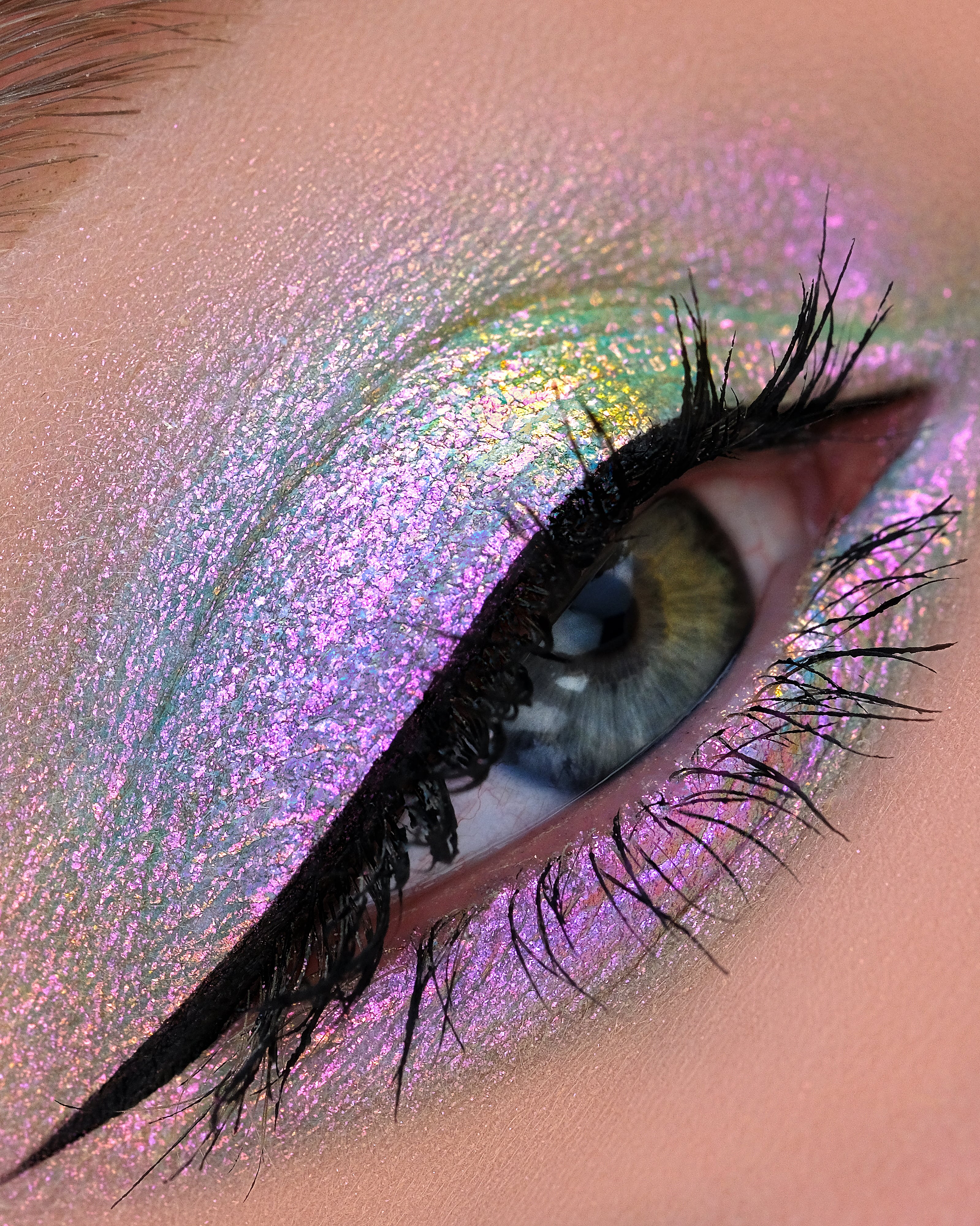 Bossy Boots Opal Moonstone Multichrome Loose Eyeshadow - Karla Cosmetics