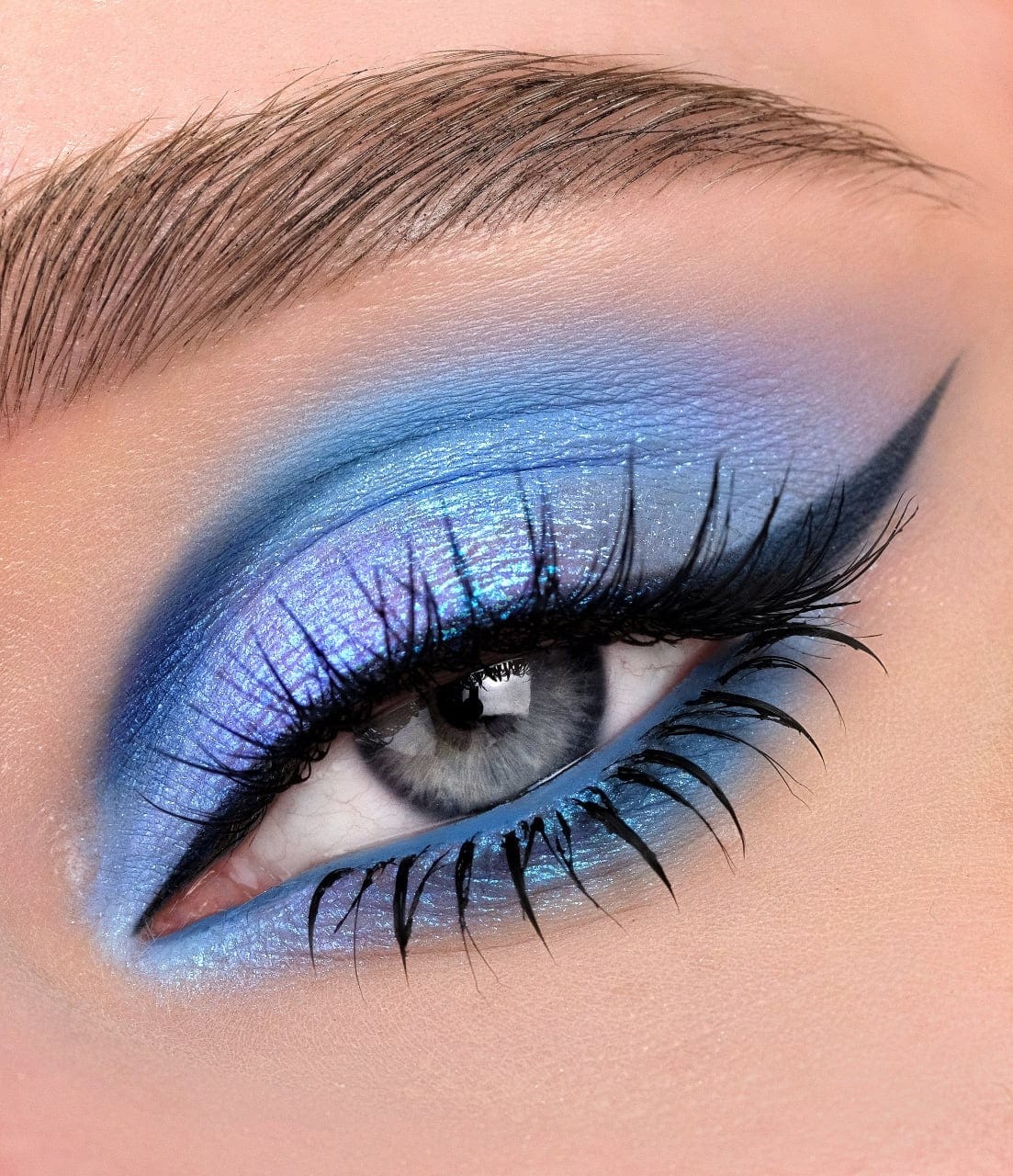 K26 Eyeliner Essential Makeup Brush - Karla Cosmetics