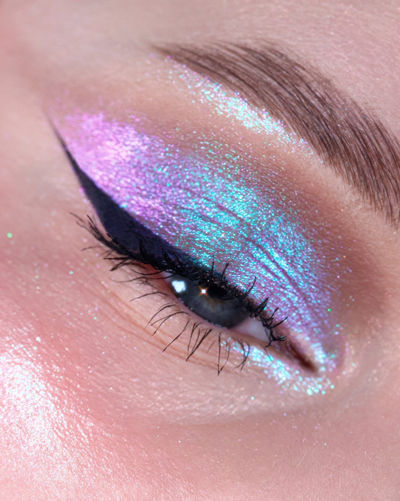 Bubble Bath Opal Multichrome Loose Eyeshadow - Karla Cosmetics