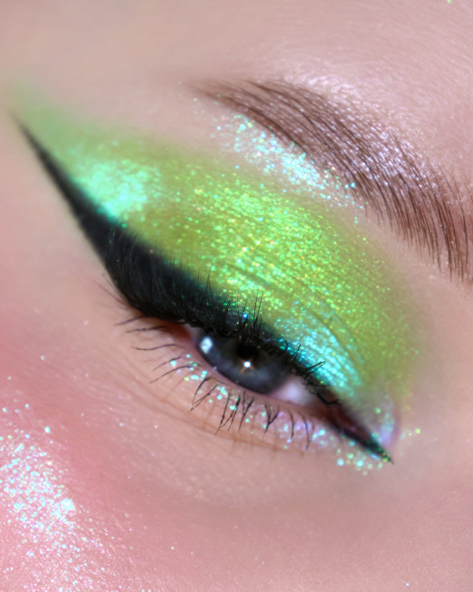 Pom Pom Pastel Duochrome Loose Eyeshadow - Karla Cosmetics