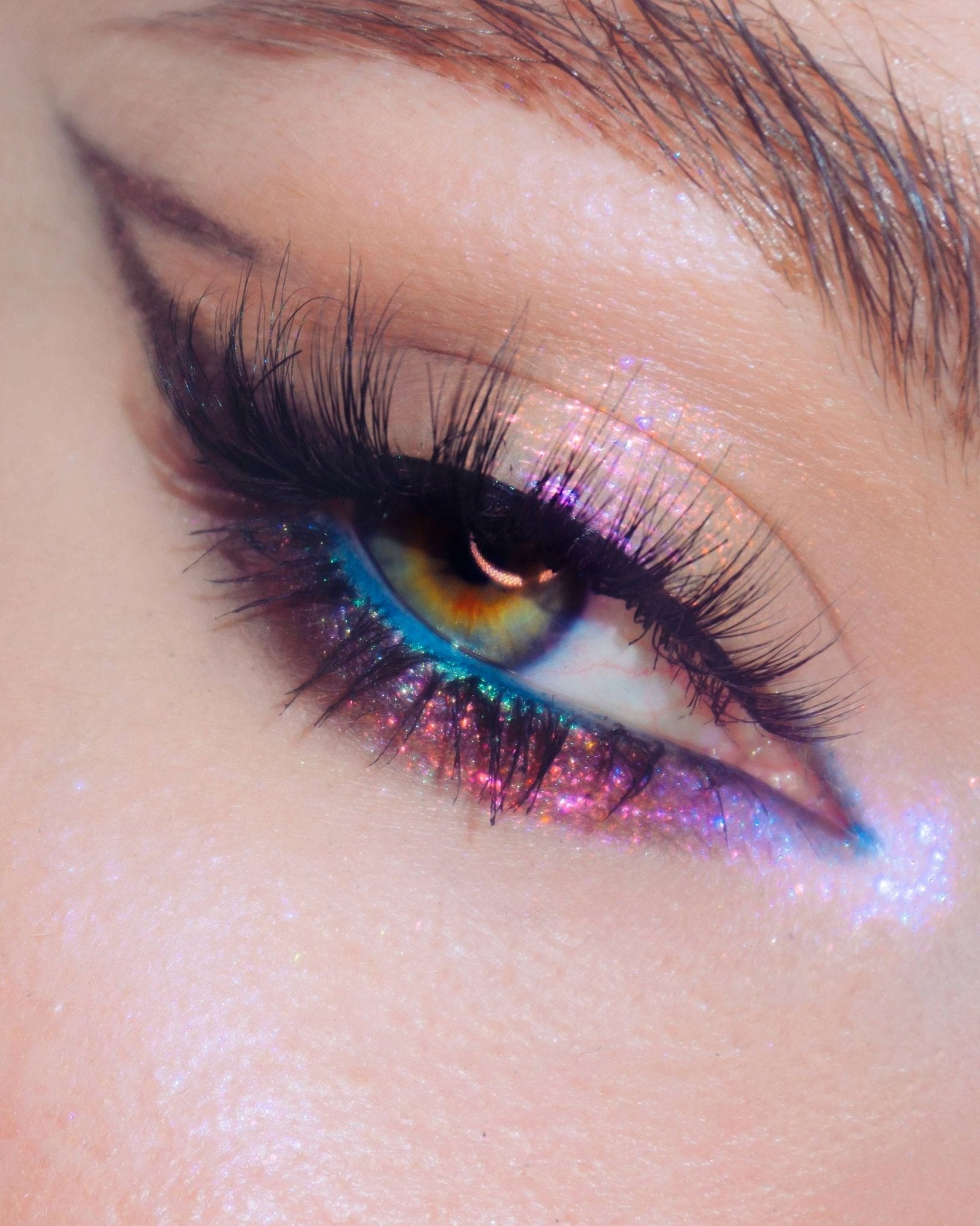 Lights Out Original Multichrome Loose Eyeshadow - Karla Cosmetics