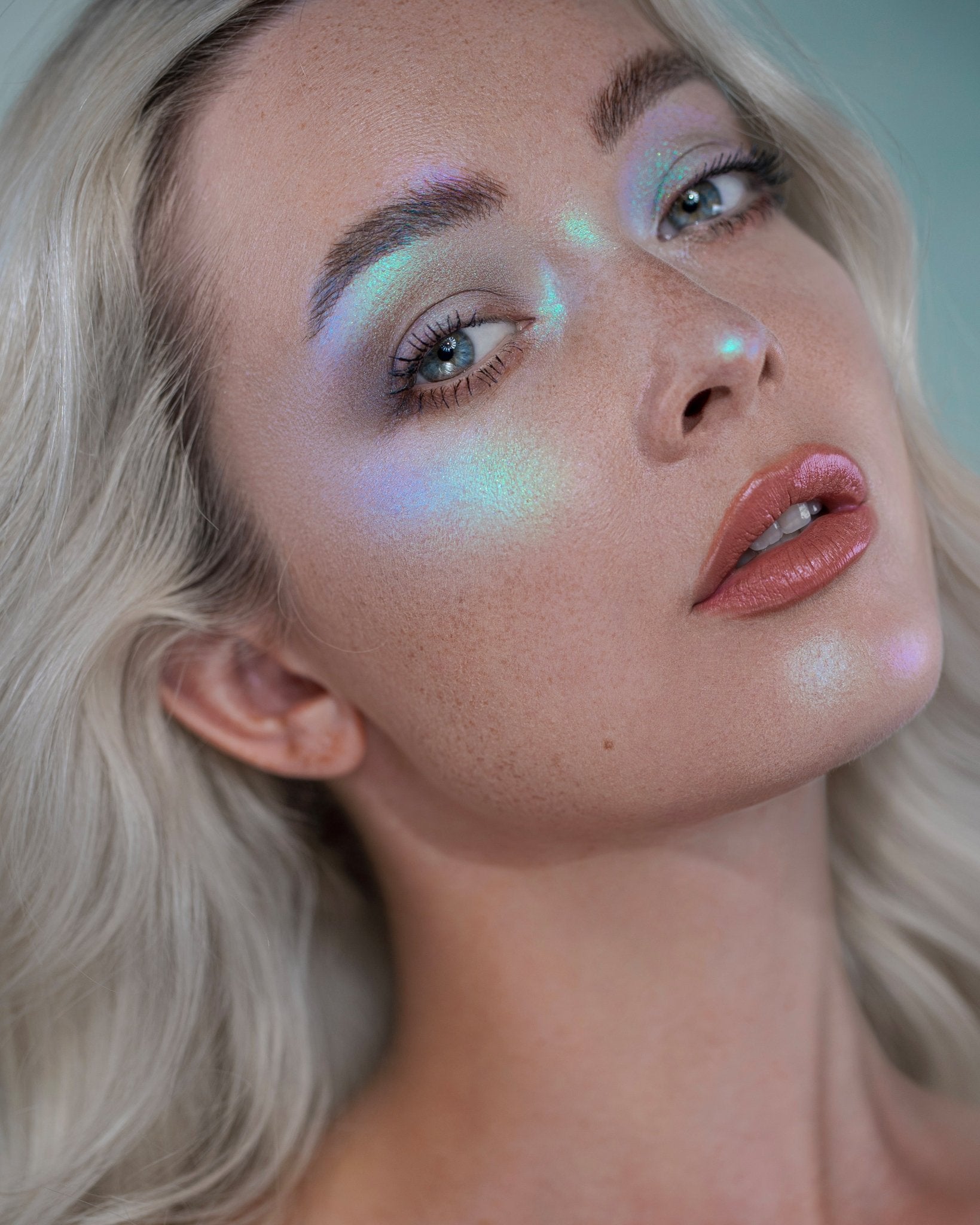 Lagoon Waves Seamless Satin Highlighter - Karla Cosmetics