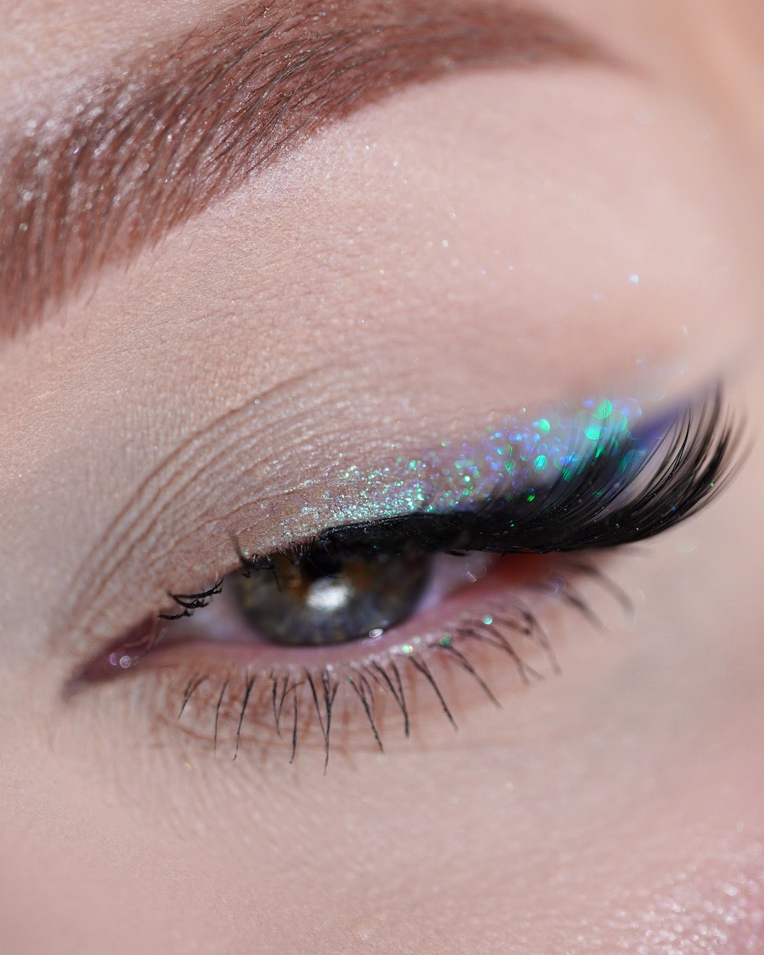 Clever Clogs Opal Moonstone Multichrome Loose Eyeshadow - Karla Cosmetics