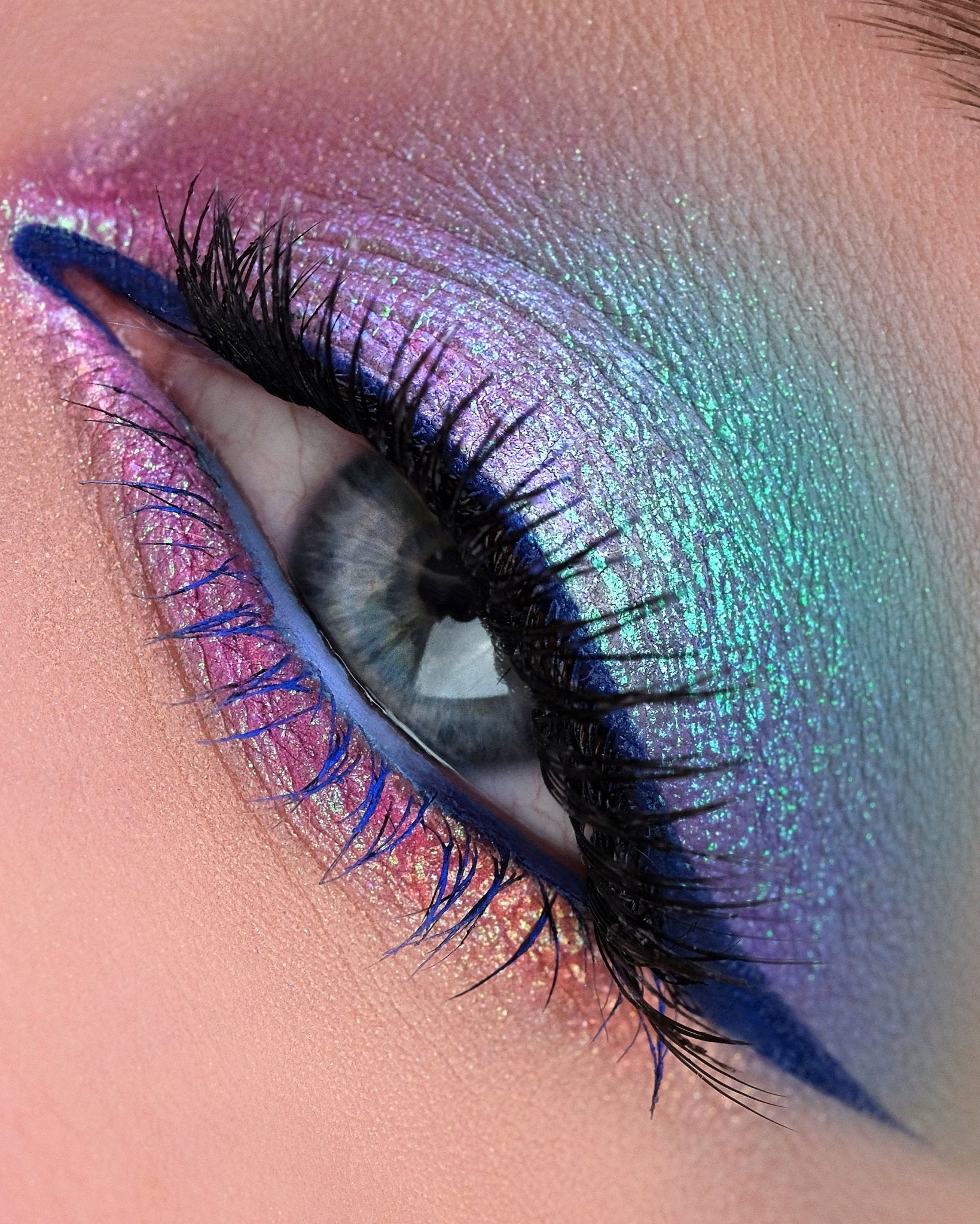 Chill Opal Multichrome Loose Eyeshadow - Karla Cosmetics