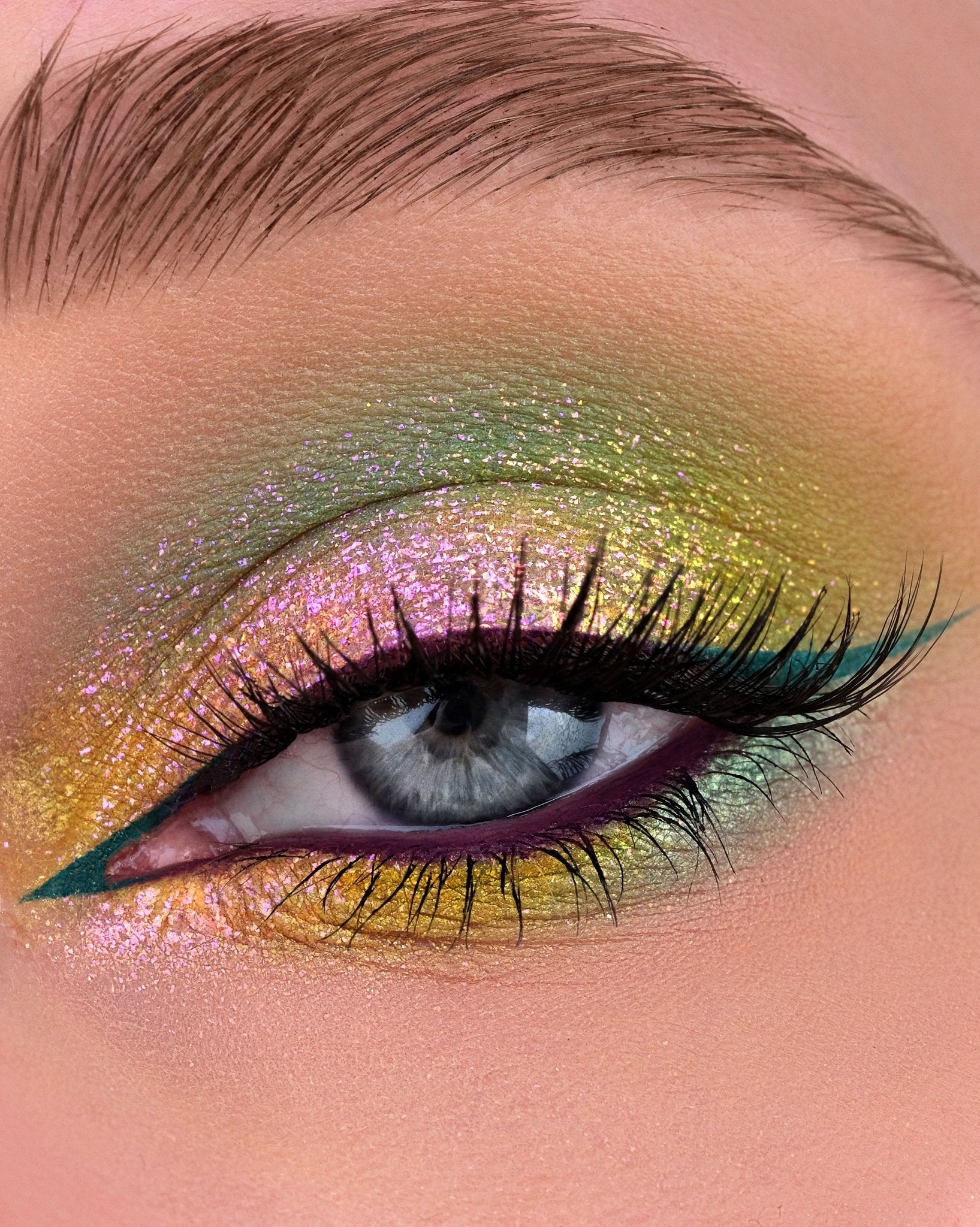 Cozy Opal Multichrome Loose Eyeshadow - Karla Cosmetics