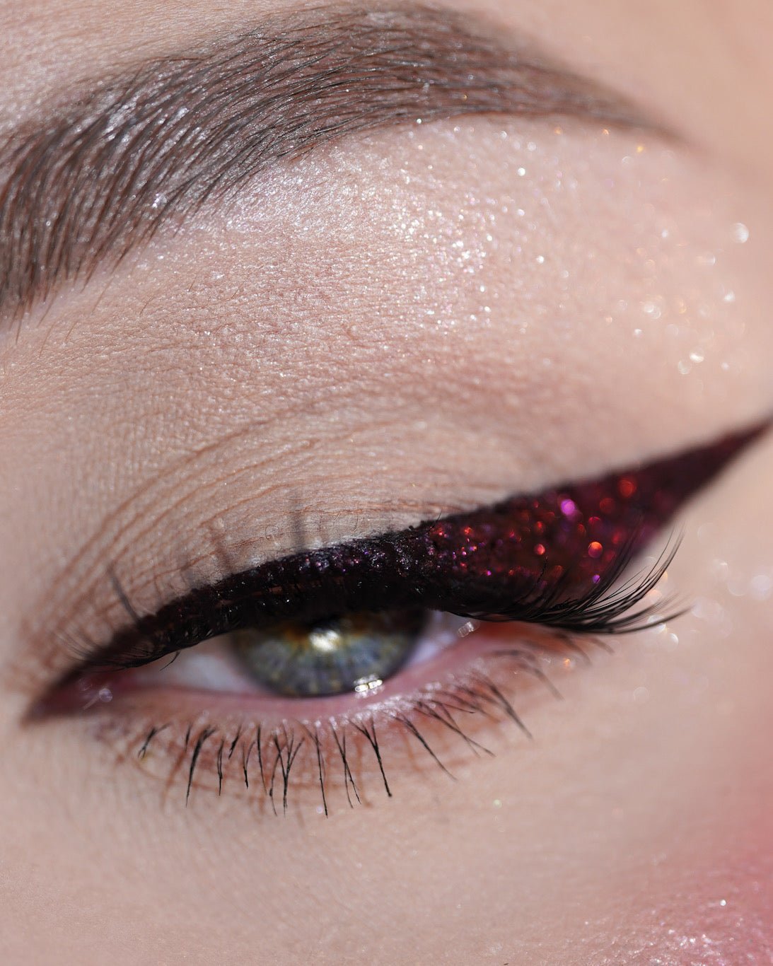 Skylight Opal Multichrome Loose Eyeshadow - Karla Cosmetics