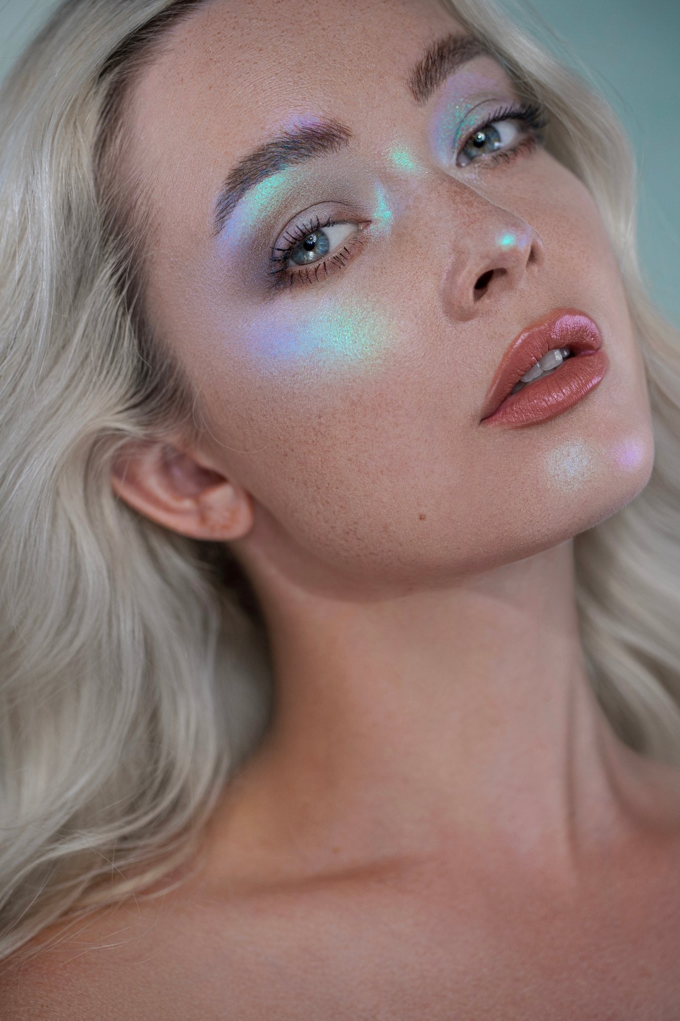 Lagoon Waves Seamless Satin Highlighter - Karla Cosmetics