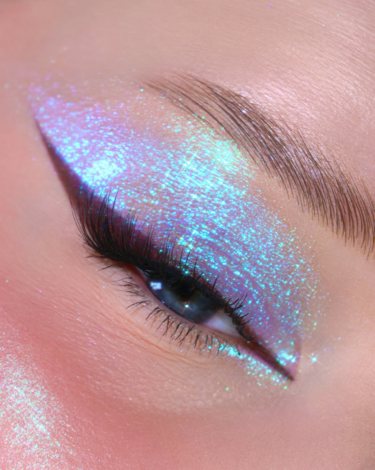 Dreamer Opal Multichrome Loose Eyeshadow - Karla Cosmetics