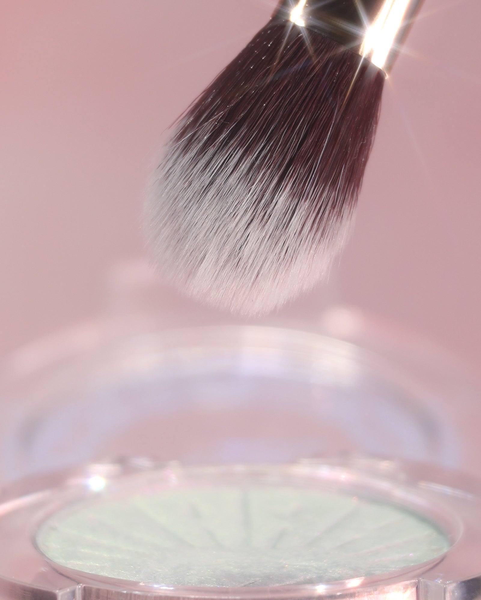K10 Highlighter Brush - Karla Cosmetics