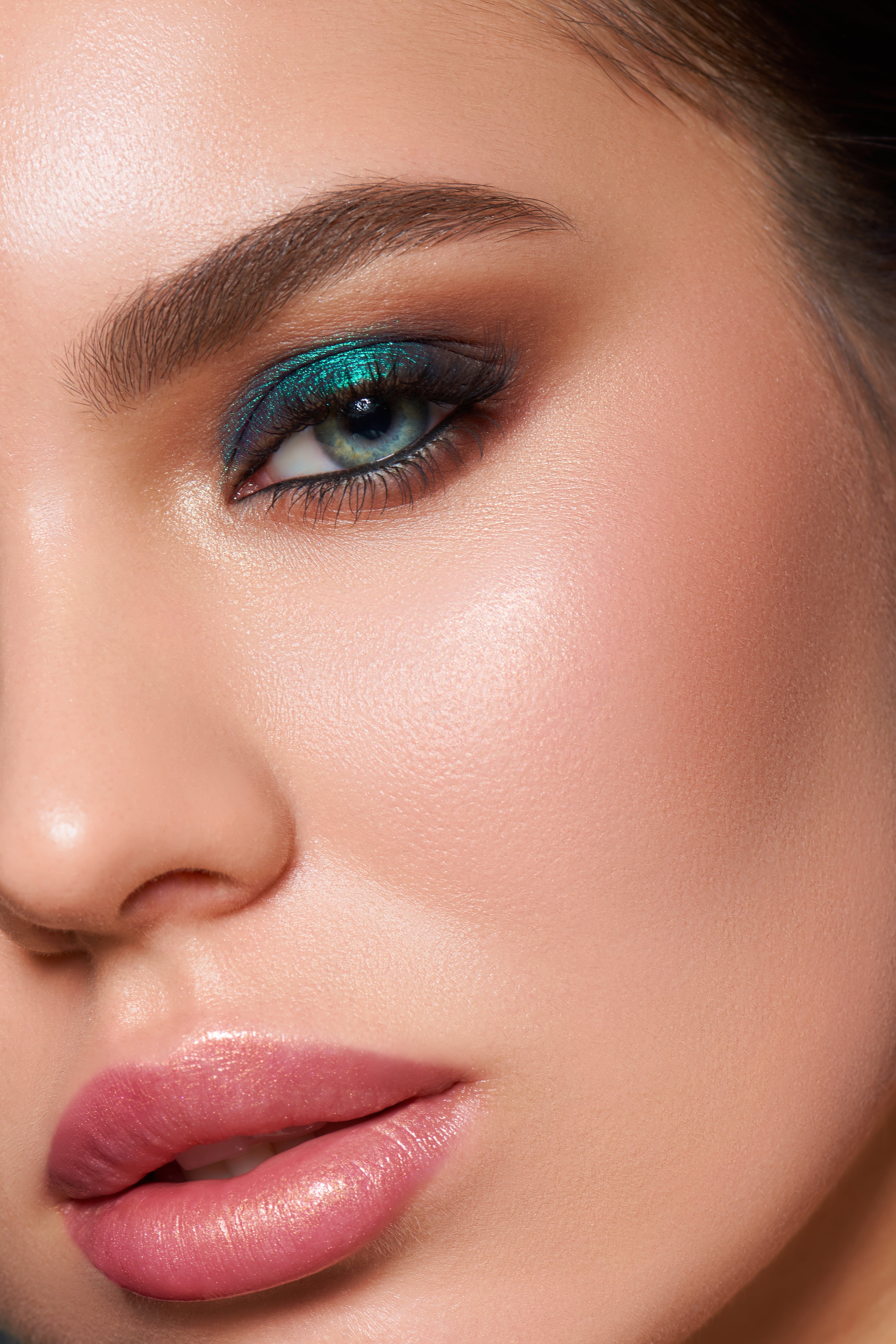 Lullaby Original Multichrome Loose Eyeshadow - Karla Cosmetics