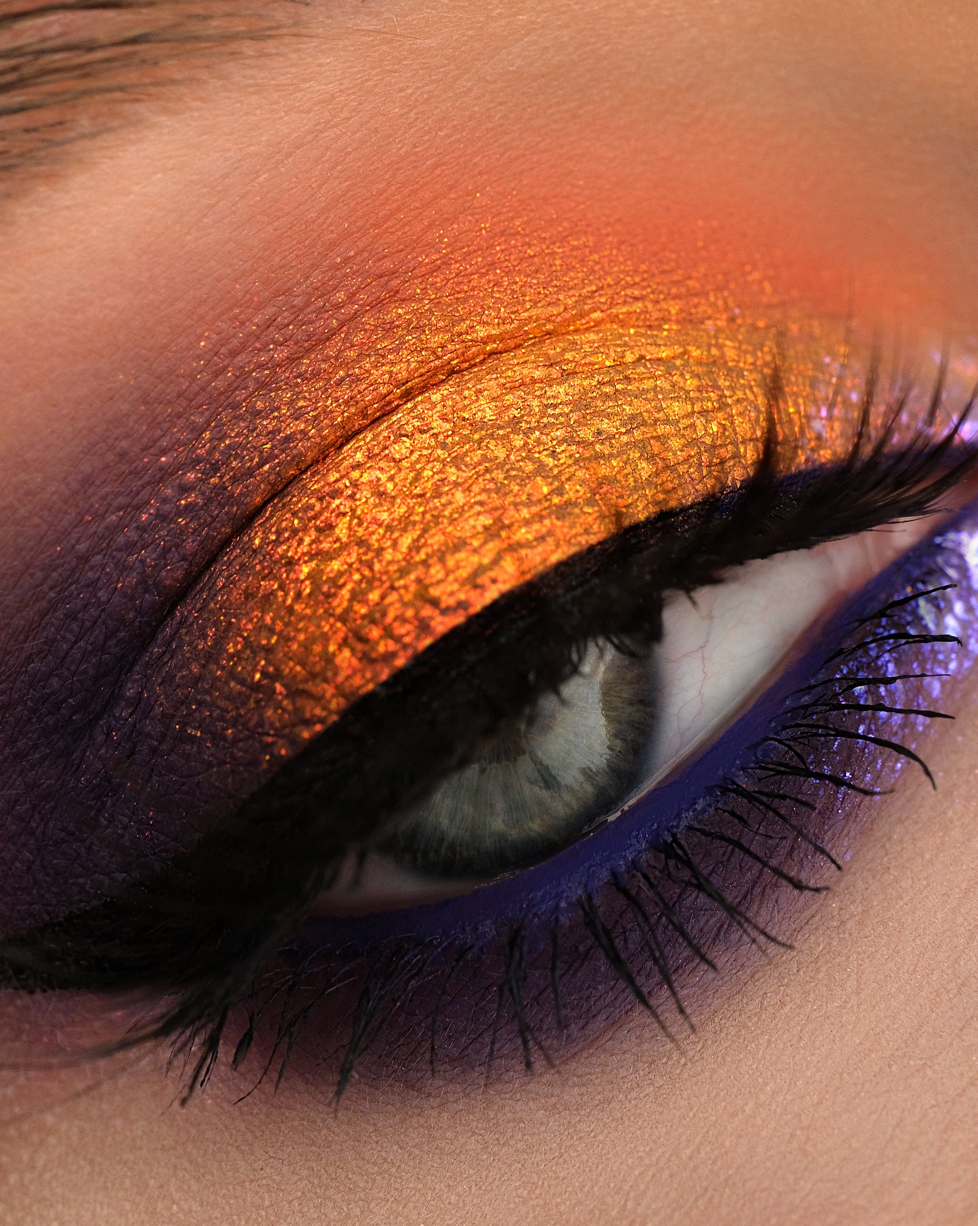 Candlelight Opal Multichrome Loose Eyeshadow - Karla Cosmetics