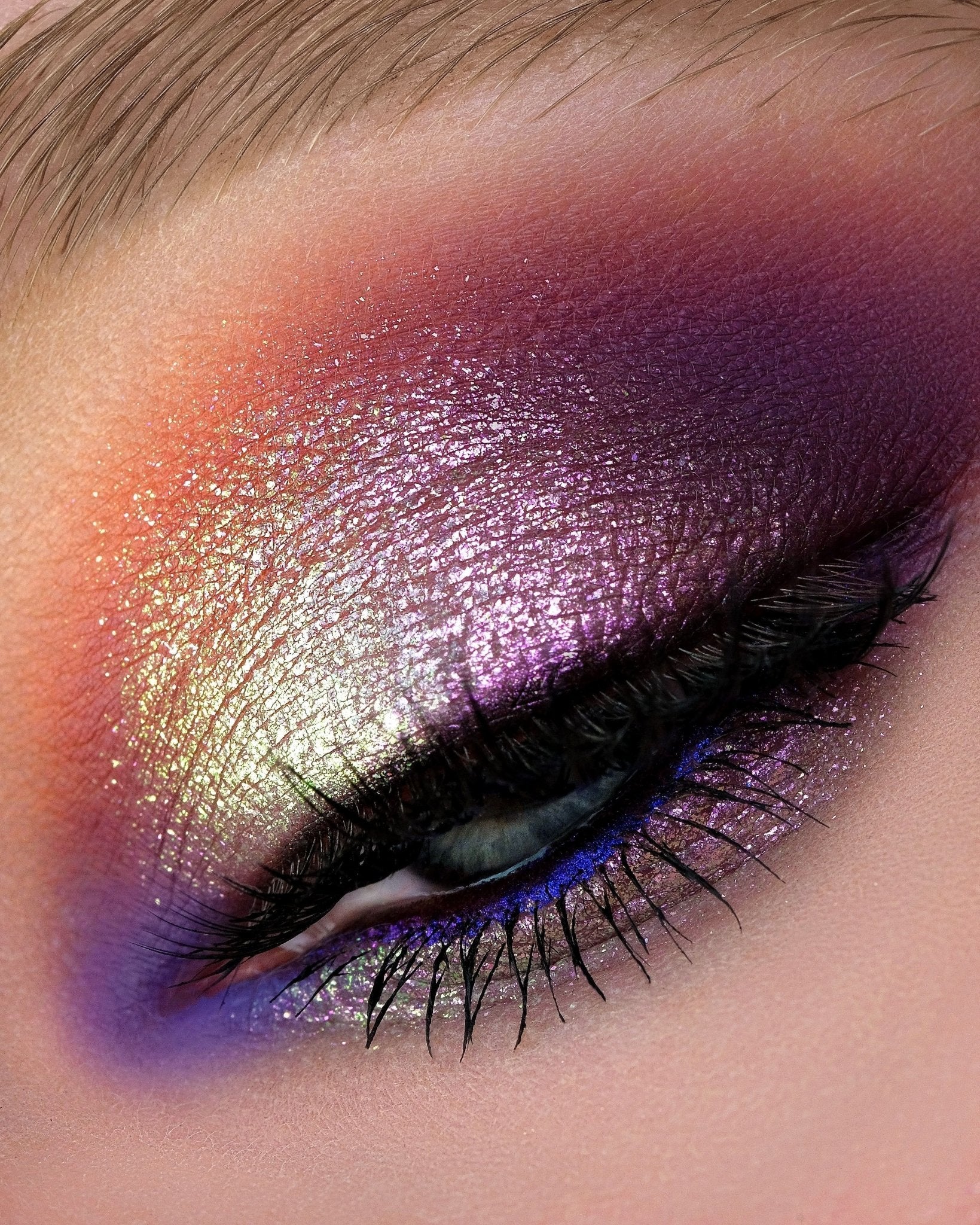 Nightgown Opal Multichrome Pressed Eyeshadow - Karla Cosmetics