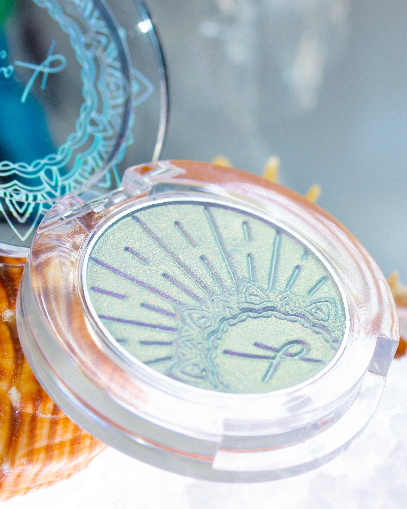 Lagoon Waves Seamless Satin Highlighter - Karla Cosmetics