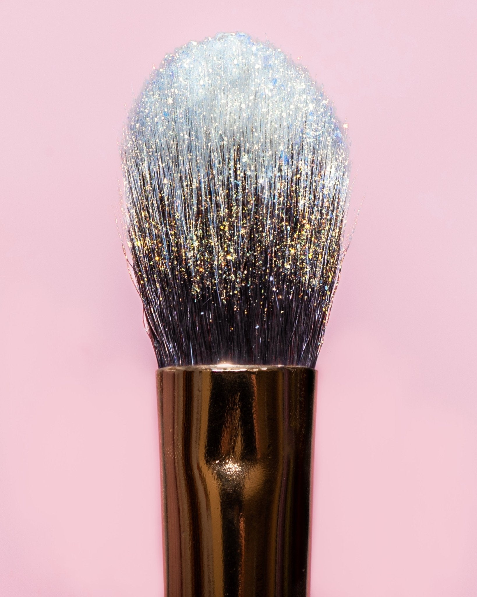 K10 Highlighter Brush - Karla Cosmetics