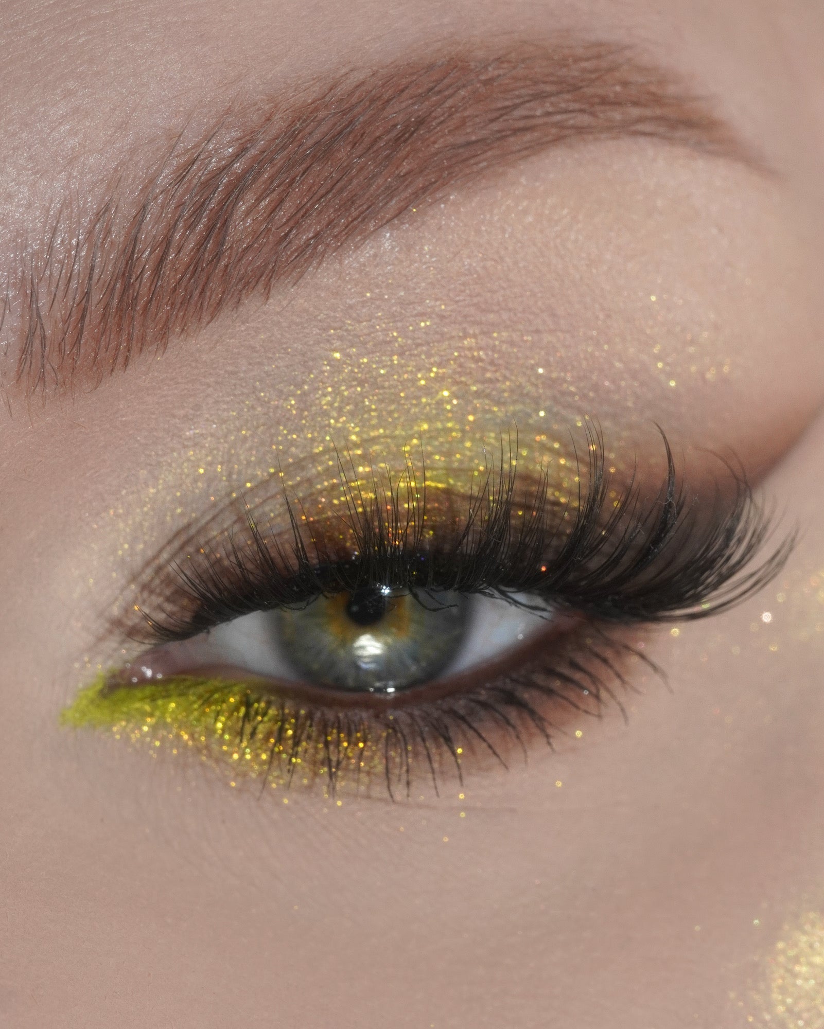 Shooting Star Opal Multichrome Loose Eyeshadow - Karla Cosmetics